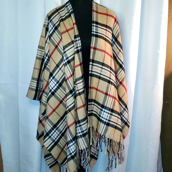 Plaid shawl/shrug 😍 - Picture 1 of 4